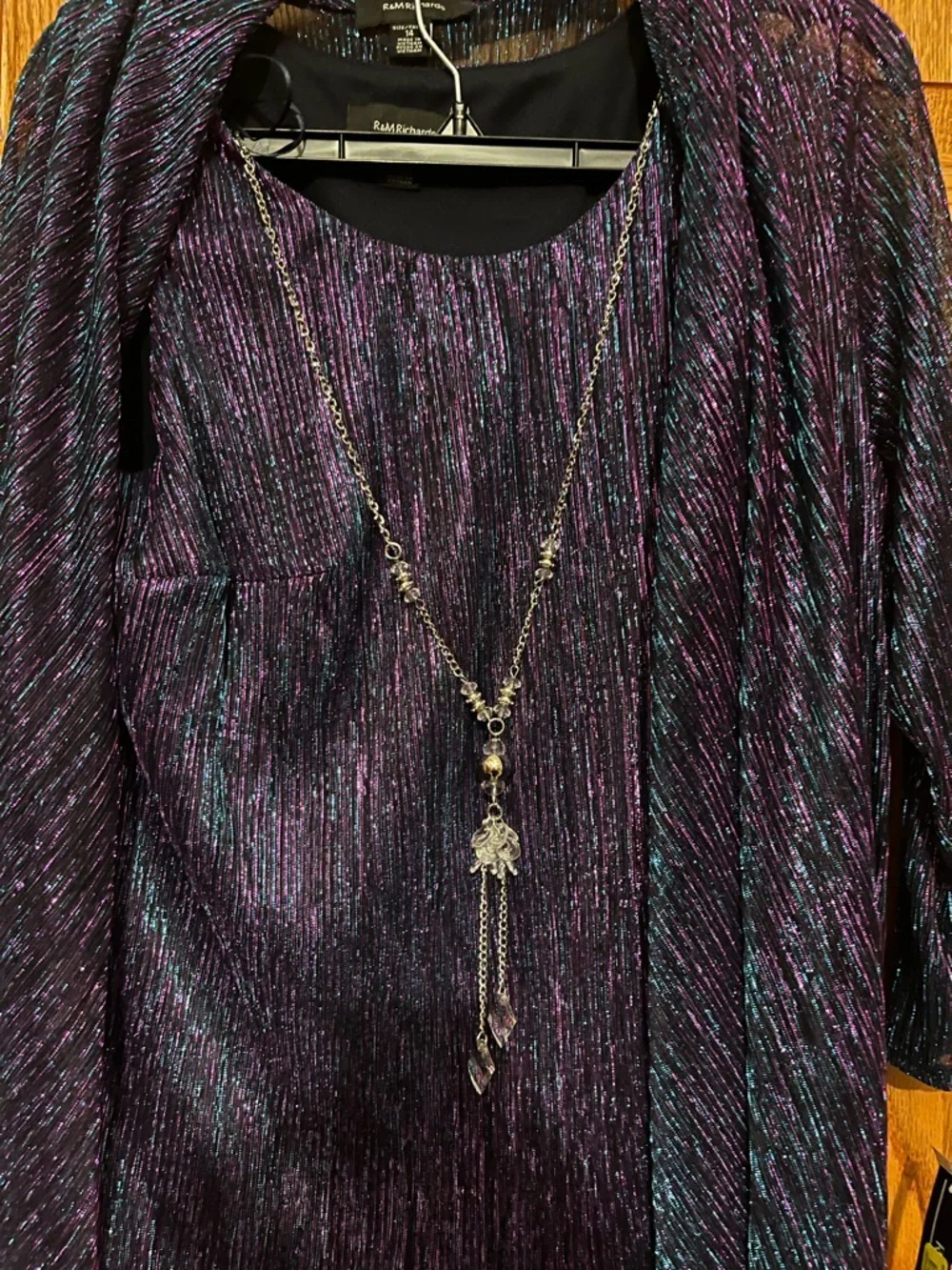 R&M Richards Iridescent Purple & Teal Evening Top with Pants & Necklace Size 14 - Picture 2 of 7